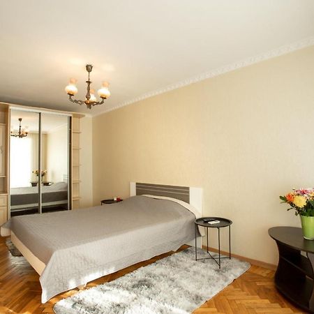 Cosy flat in the city centre Mykolaiv Exterior photo