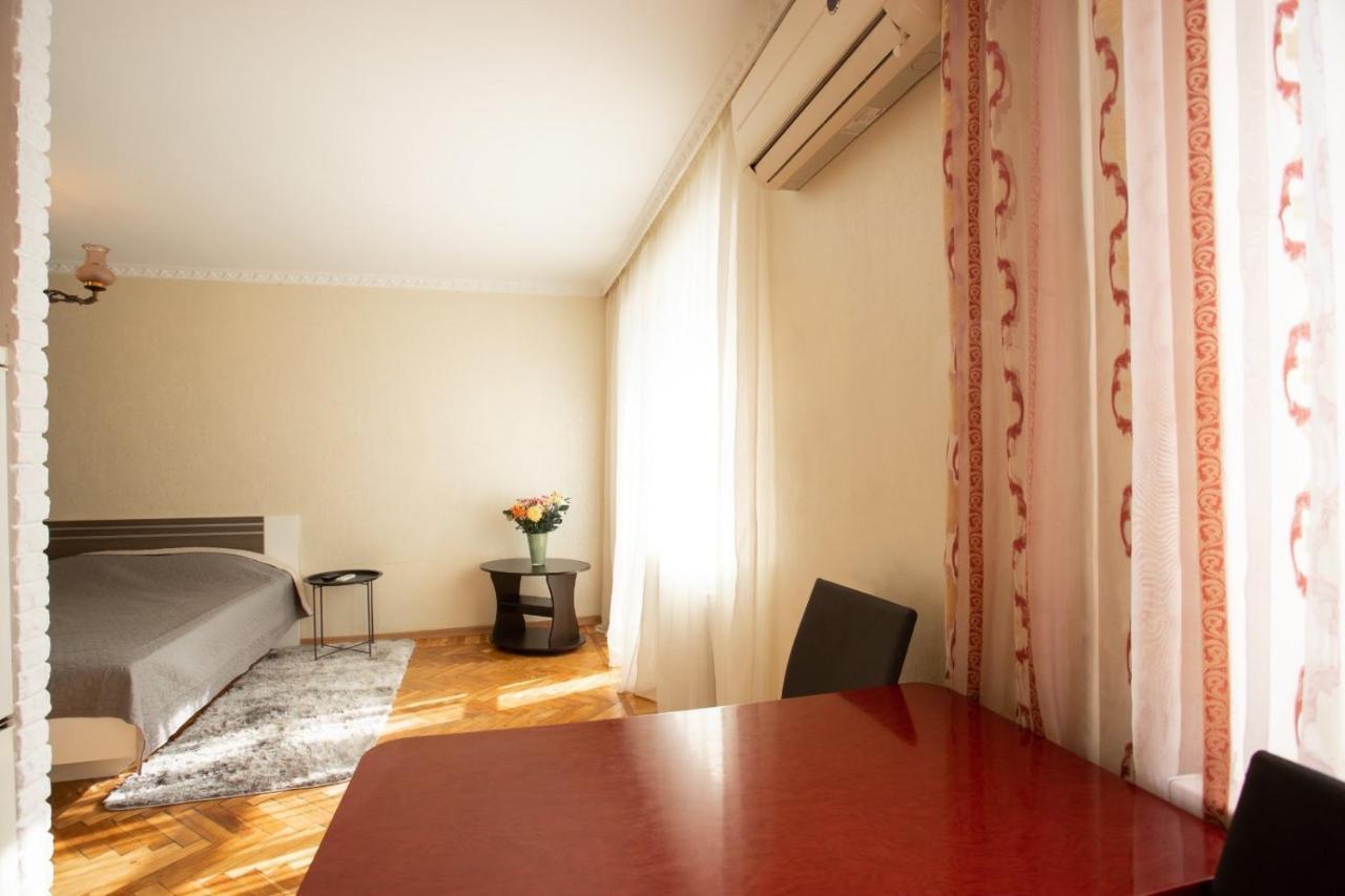 Cosy flat in the city centre Mykolaiv Exterior photo